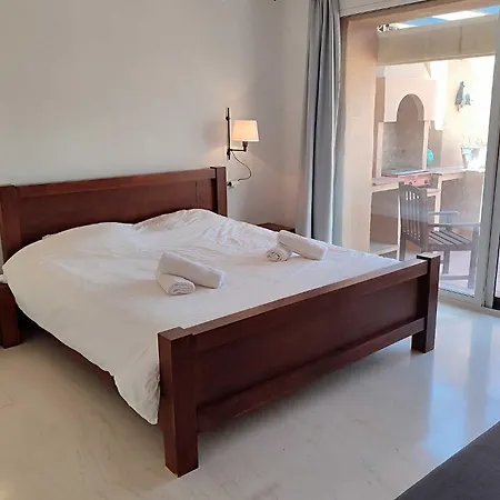 Cartuja Del Golf אסטפונה