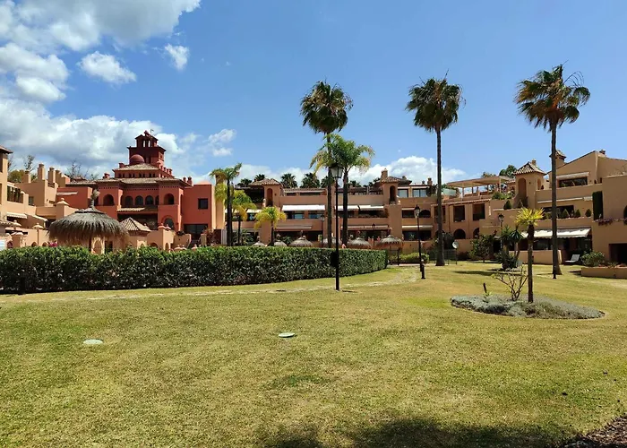 Cartuja Del Golf * Estepona